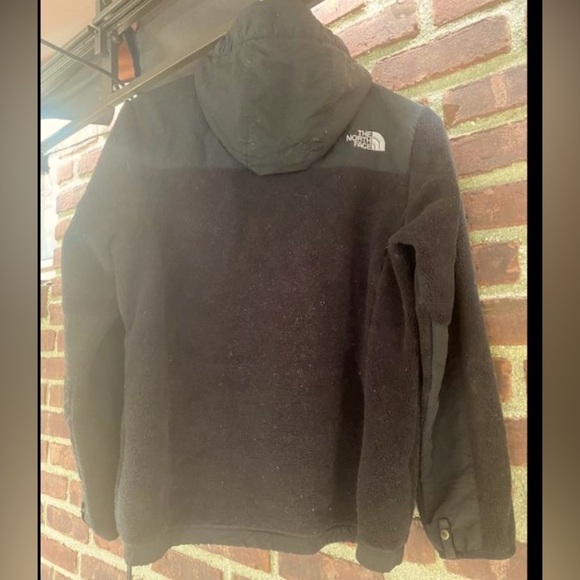 EUC Women’s M North Face hooded jacket full zip warm soft comfy casual - Picture 2 of 2